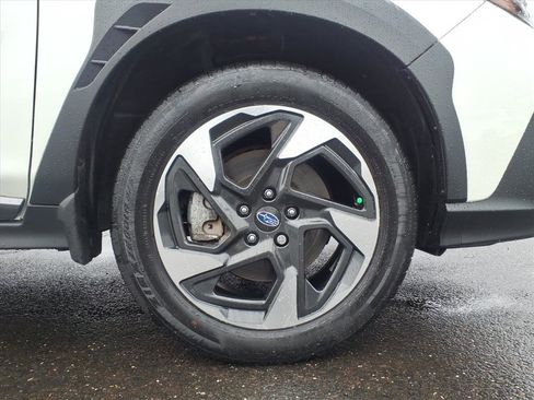 Used 2024 Subaru Crosstrek 2.5i Limited w/ Crosstrek Mirror Package image 8