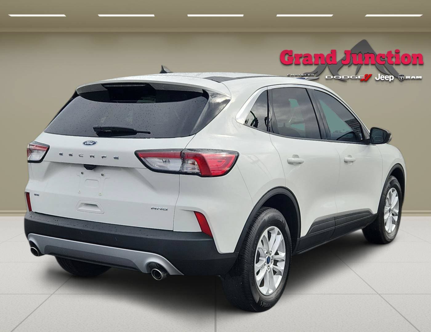Used 2022 Ford Escape SE w/ Convenience Package AWD/4WD image 4