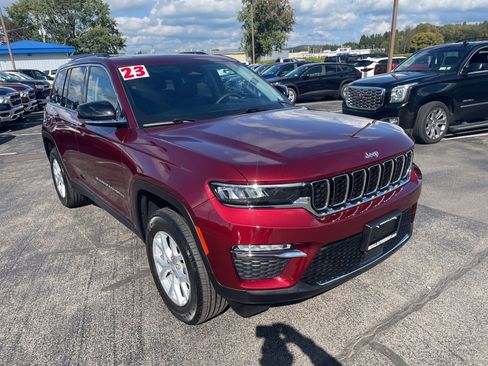 Used 2023 Jeep Grand Cherokee Limited image 14