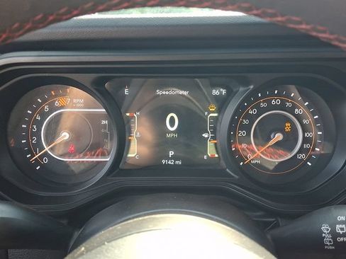 Used 2024 Jeep Wrangler Unlimited Rubicon AWD/4WD image 18