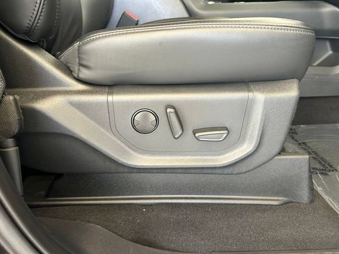 Used 2024 Ford Expedition XLT AWD/4WD image 26