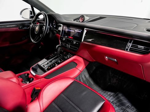 Used 2022 Porsche Macan GTS w/ Sport Chrono Package image 29