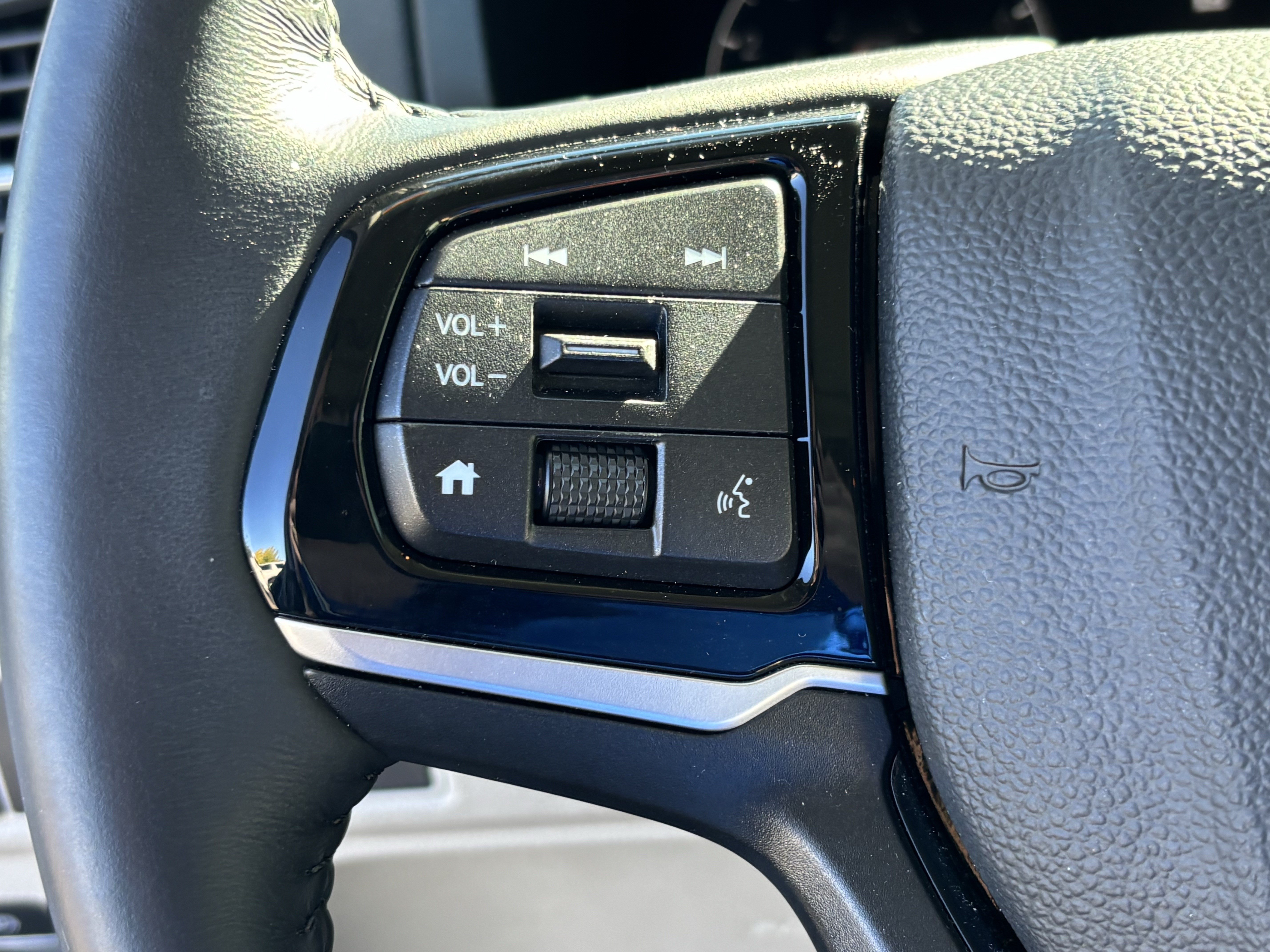Used 2025 Honda Odyssey Touring image 19