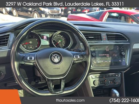 Used 2018 Volkswagen Tiguan SE w/ Panoramic Sunroof Package FWD image 51