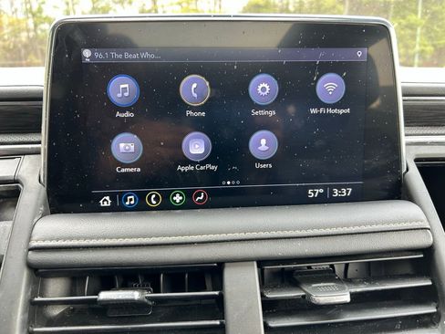 Used 2021 GMC Yukon SLT w/ SLT Premium Package image 13