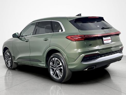 Used 2025 Audi Q5 Premium w/ 19" Wheel Package image 3