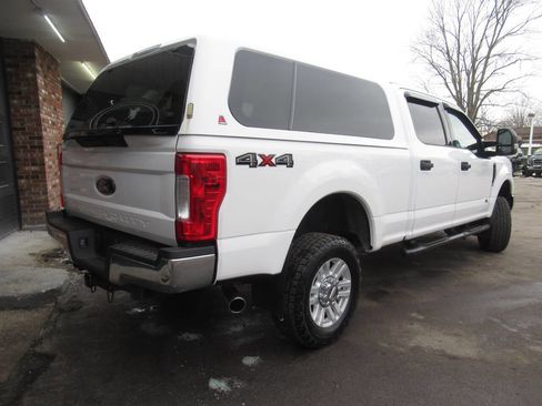 Used 2018 Ford F250 XLT w/ Snow Plow Prep Package image 12
