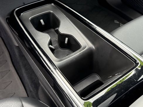 Used 2023 Volkswagen ID.4 S image 17