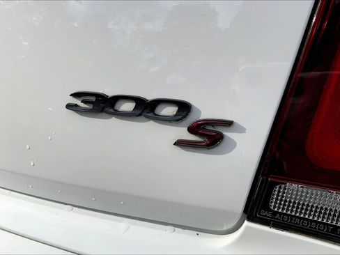 Used 2022 Chrysler 300 S image 16