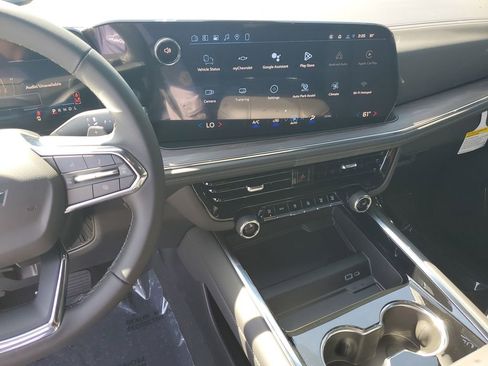 New 2026 Chevrolet Suburban LS image 24