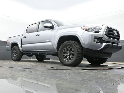 Used 2023 Toyota Tacoma SR5 w/ Technology Package image 9