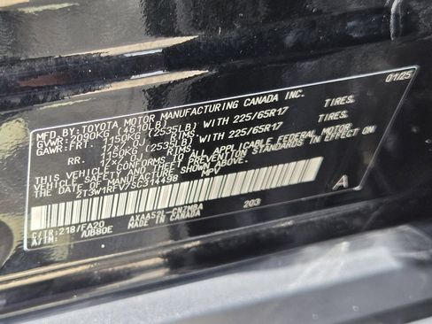 Used 2025 Toyota RAV4 XLE FWD image 32