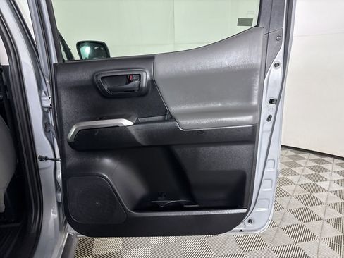 Used 2021 Toyota Tacoma SR5 RWD image 22