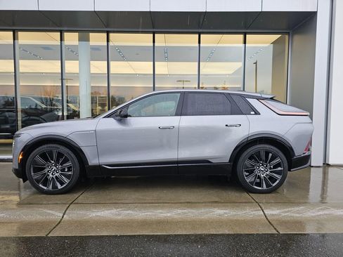 New 2026 Cadillac Lyriq Signature Sport image 4