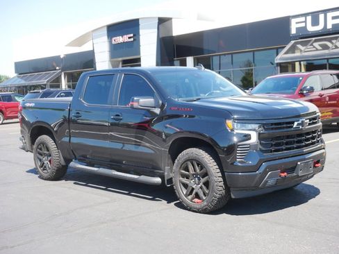Certified 2024 Chevrolet Silverado 1500 RST w/ Redline Edition AWD/4WD image 3