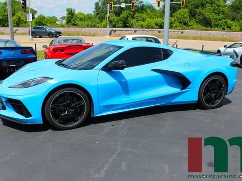 Used 2022 Chevrolet Corvette Stingray Preferred Cpe w/ Z51 Performance Package RWD image 1
