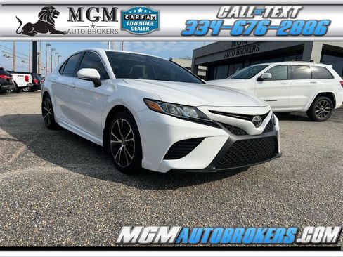 Used 2018 Toyota Camry SE w/ Audio Package image 1