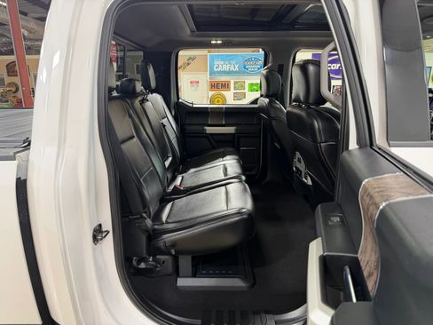 Used 2019 Ford F250 Lariat w/ Lariat Ultimate Package AWD/4WD image 17