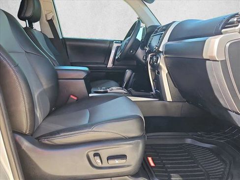 Used 2022 Toyota 4Runner SR5 Premium w/ Moonroof Package RWD image 22