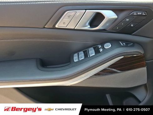 Used 2026 BMW X7 xDrive40i AWD/4WD image 16