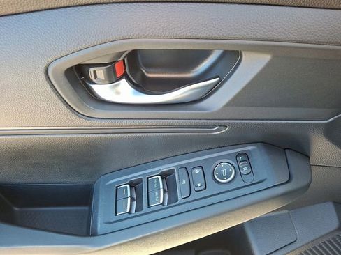 Used 2025 Honda Accord LX image 13