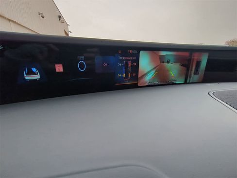 Used 2025 Lincoln Nautilus Reserve w/ Jet Appearance Package image 34