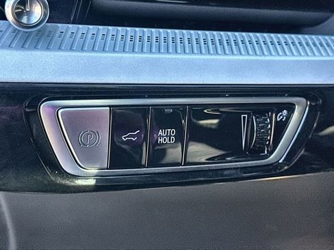 New 2025 Cadillac Optiq Luxury 1 image 18