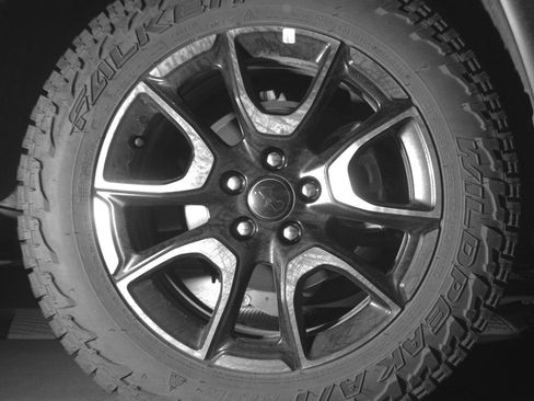 Used 2025 Jeep Compass Trailhawk image 15