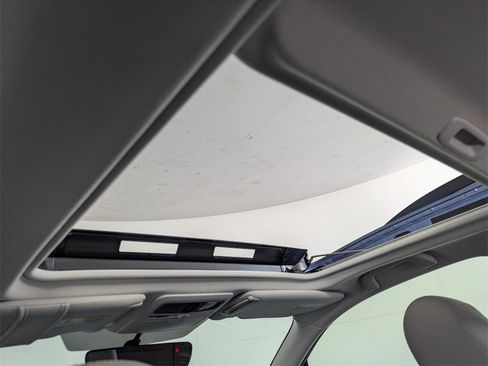 Used 2018 Subaru Forester 2.5i Limited image 25