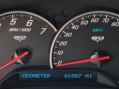 Used 2013 Chevrolet Corvette Coupe RWD image 10