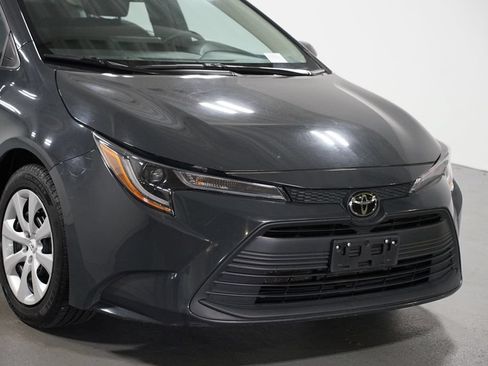 Certified 2024 Toyota Corolla LE FWD image 4