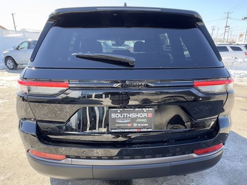 New 2026 Jeep Grand Cherokee Limited w/ Limited Altitude Package image 5