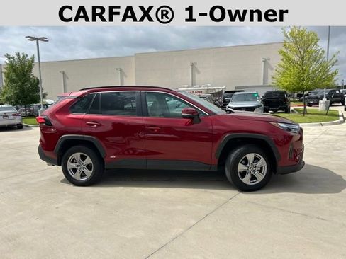 Used 2022 Toyota RAV4 XLE w/ Convenience Package AWD/4WD image 2