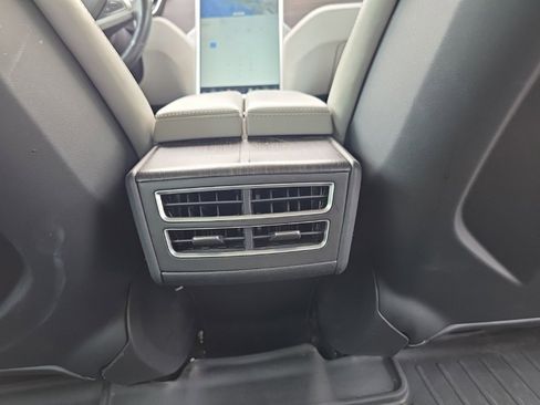 Used 2015 Tesla Model S 85D image 19