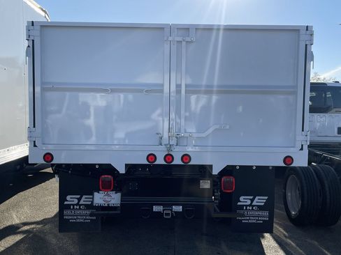 New 2024 Ford F450 XL w/ XL Chrome Package RWD image 5