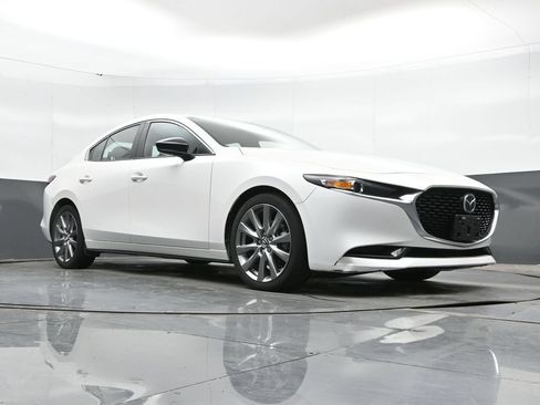 Used 2020 MAZDA MAZDA3 AWD Sedan w/ Black Accent Package image 40