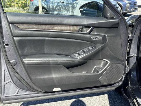 Used 2019 Honda Accord Touring image 21