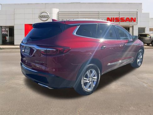 Used 2019 Buick Enclave Essence image 4