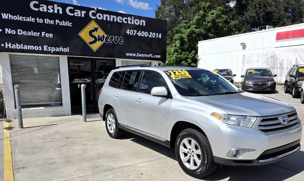 Used 2013 Toyota Highlander Plus FWD image 4