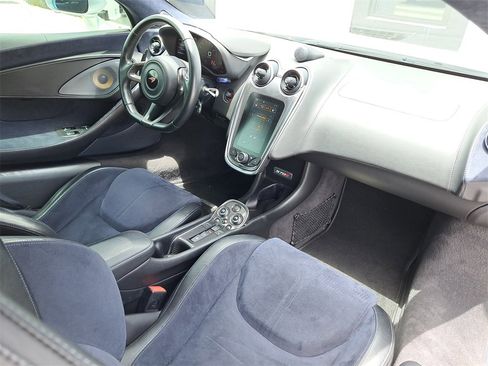 Used 2017 McLaren 570S Base image 10