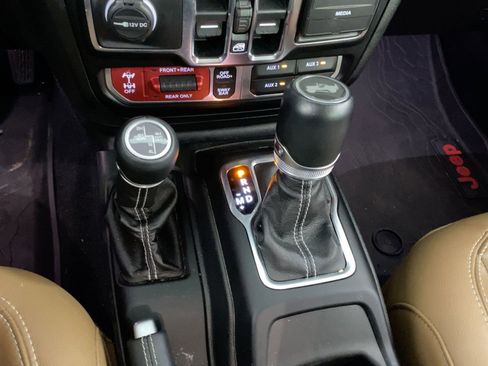 Used 2021 Jeep Wrangler Unlimited Rubicon image 12