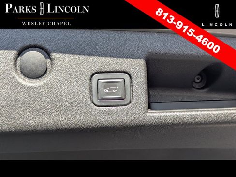 Used 2019 Chevrolet Equinox LT image 10