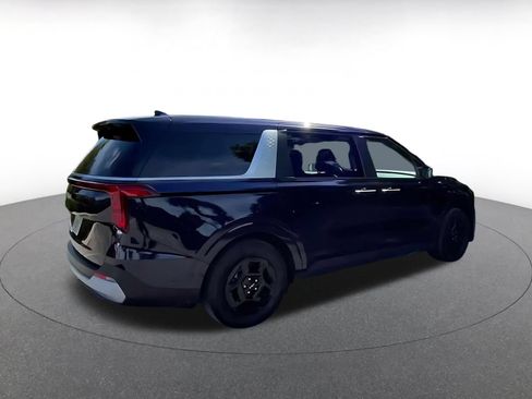 Used 2026 Kia Carnival FWD image 14