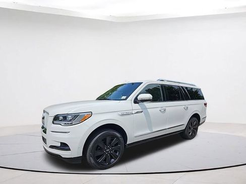 Used 2024 Lincoln Navigator L Reserve AWD/4WD image 1