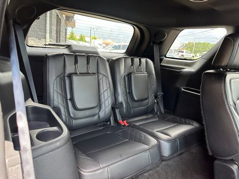 Used 2017 Ford Explorer Platinum AWD/4WD image 39