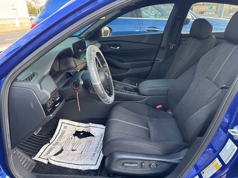 Used 2024 Honda Accord Sport image 8