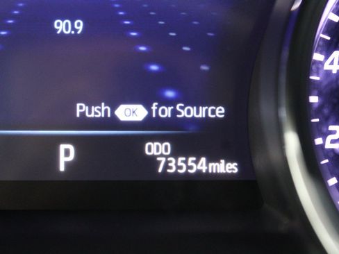 Used 2020 Toyota Camry XLE AWD/4WD image 29
