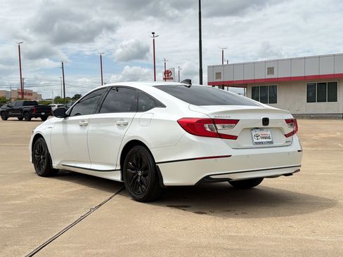 Used 2022 Honda Accord EX-L image 3