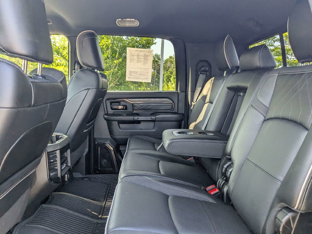 Used 2025 RAM 3500 Limited AWD/4WD image 15