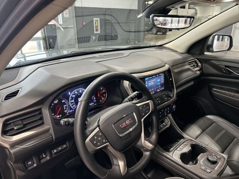 Used 2023 GMC Acadia Denali w/ Denali Ultimate Package AWD/4WD image 30